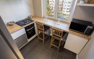 Стильные дизайнерский проект маленькой кухни в классическом стиле в хрущевке