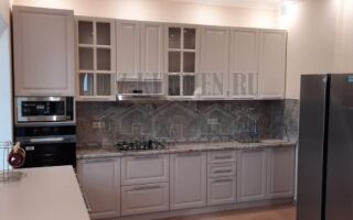Молочно-кофейная неоклассическая кухня на площади 22 м<sup>2</sup>
