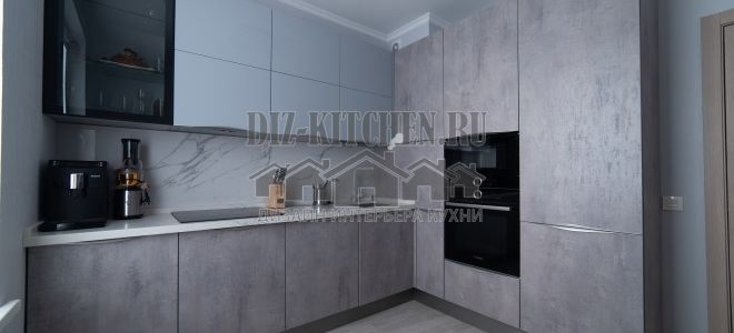 Серая кухня в стиле модерн на площади 10 кв. м