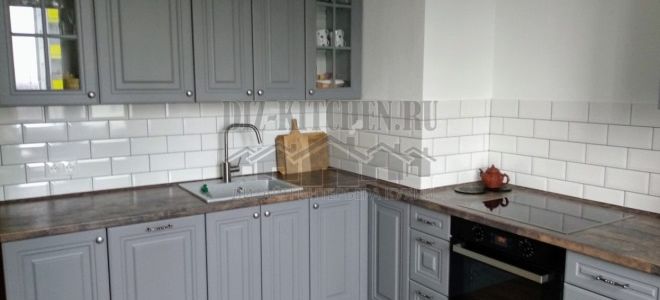 Угловая серая классическая кухня Луидор 9 м. кв.