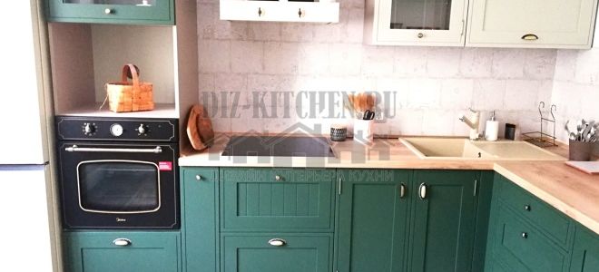 Зеленая кухня Шейкер площадью 9.5 кв. м с матовыми фасадами