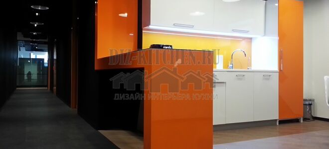 Мини-кофейня (кофе-поинт) для офисного персонала с барной стойкой