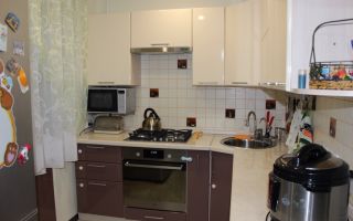 Кухня в четырехкомнатной хрущевке