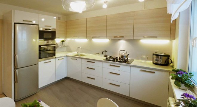 ремонт квартир своими руками фото до и после кухня. xG obraznaya planirovka kuhni 1 02133420 660x359.jpg,qx56329.pagespeed.ic.LLsZvUb9 q. ремонт квартир своими руками фото до и после кухня фото. ремонт квартир своими руками фото до и после кухня-xG obraznaya planirovka kuhni 1 02133420 660x359.jpg,qx56329.pagespeed.ic.LLsZvUb9 q. картинка ремонт квартир своими руками фото до и после кухня. картинка xG obraznaya planirovka kuhni 1 02133420 660x359.jpg,qx56329.pagespeed.ic.LLsZvUb9 q. Была у семьи Моториных из Москвы обычная кухня с унылыми обоями, диваном-уголком и холодильником, до пояса увешанным магнитиками. Ничего вызывающе ужасного, но и ничего особенного. Но вот места для четверых взрослых человек за старым кухонным уголком не хватало: в квартире живет два поколения — супруги и их сын с женой.