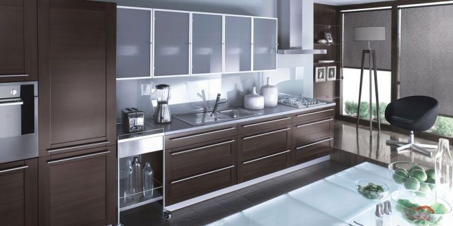 ремонт квартир своими руками фото до и после кухня. xSovremennyy stil kuhni 1 02132851. ремонт квартир своими руками фото до и после кухня фото. ремонт квартир своими руками фото до и после кухня-xSovremennyy stil kuhni 1 02132851. картинка ремонт квартир своими руками фото до и после кухня. картинка xSovremennyy stil kuhni 1 02132851. Была у семьи Моториных из Москвы обычная кухня с унылыми обоями, диваном-уголком и холодильником, до пояса увешанным магнитиками. Ничего вызывающе ужасного, но и ничего особенного. Но вот места для четверых взрослых человек за старым кухонным уголком не хватало: в квартире живет два поколения — супруги и их сын с женой.